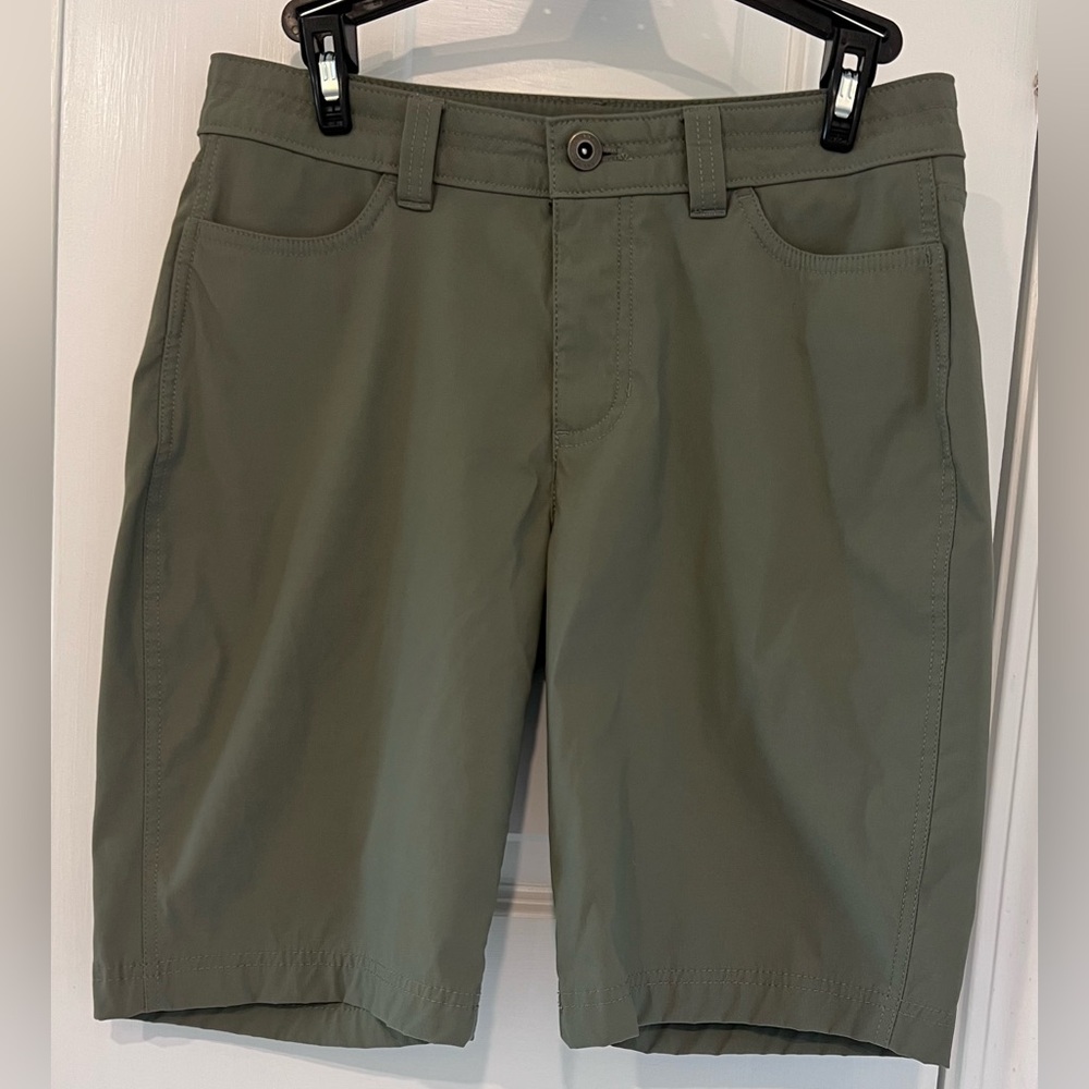 Ladies Eddie Bauer Olive Green Shorts